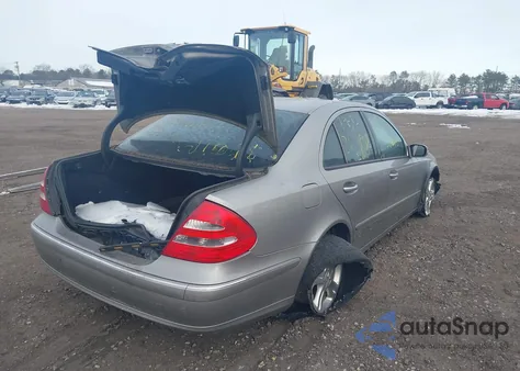 2006 Mercedes-Benz E 350 4Matic z USA, uszkodzony, nr VIN WDBUF87J96X209703